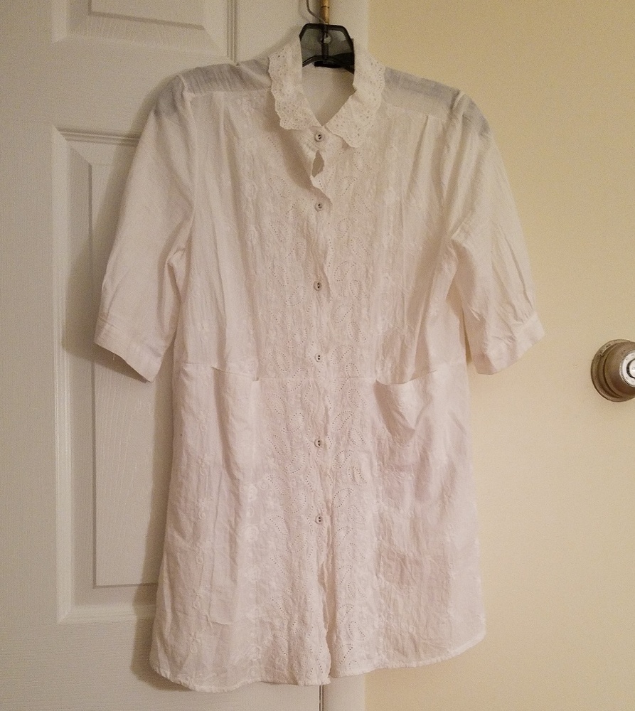 White cotton long embroidered top